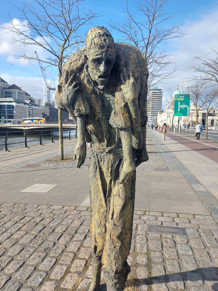 Gambar berikut tidak memiliki atribut alt; nama berkasnya adalah wp-16774329506621960017159573732259.jpg